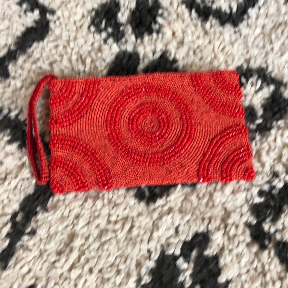 Coral clutch